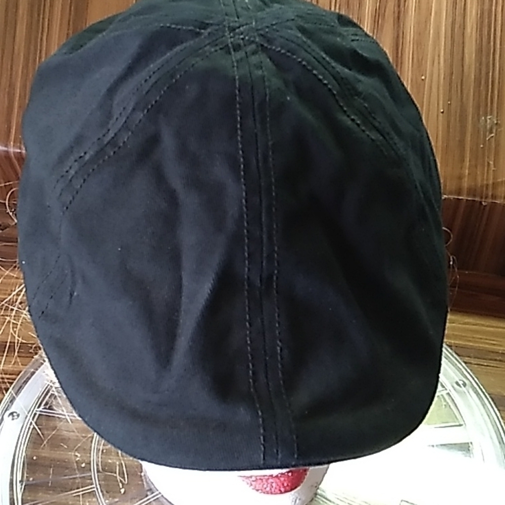 Vintage Levis black flop cap 🧢 small medium